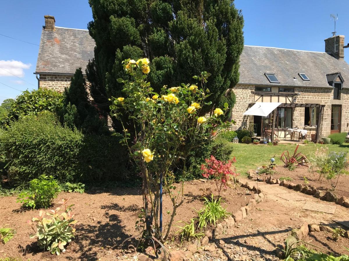Bed and Breakfast Le Jardin Des Fees Savigny-le-Vieux Exteriér fotografie